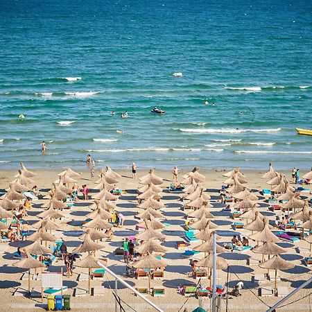 Black Sea Estate Apartment Spa N Pool Beach Resort Navodari Bagian luar foto