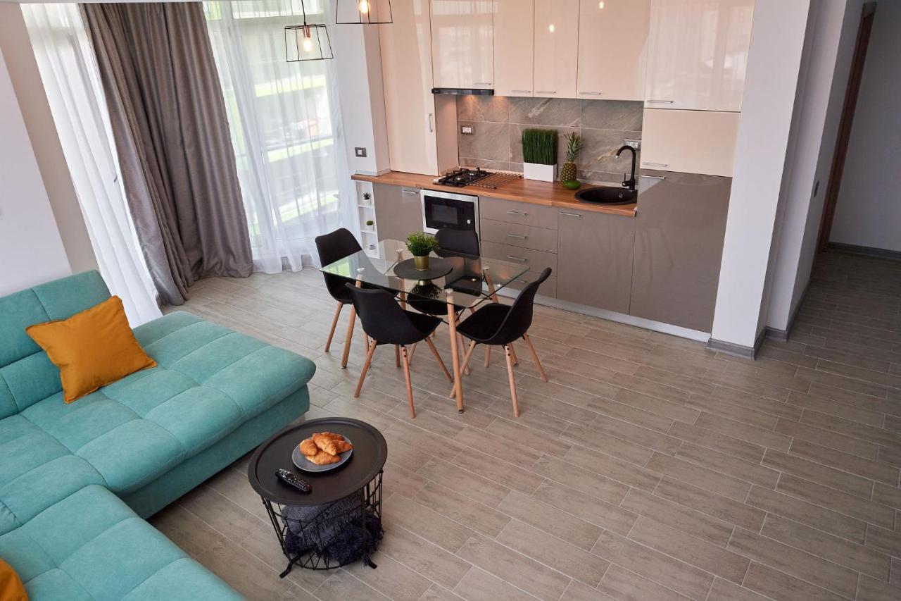 Black Sea Estate Apartment Spa N Pool Beach Resort Navodari Bagian luar foto